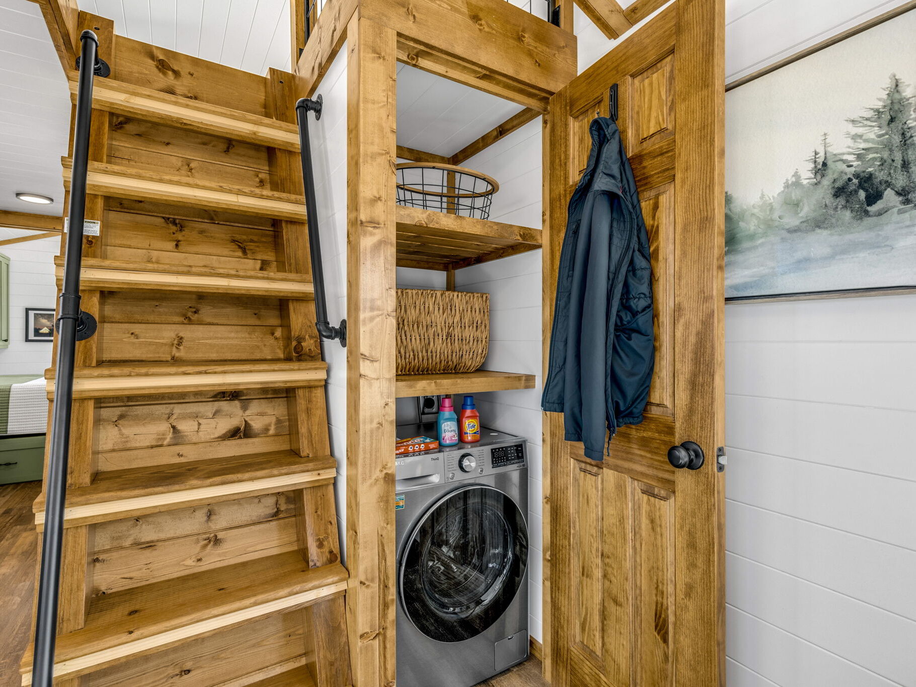 Wilderness Stairs and Laundry Area