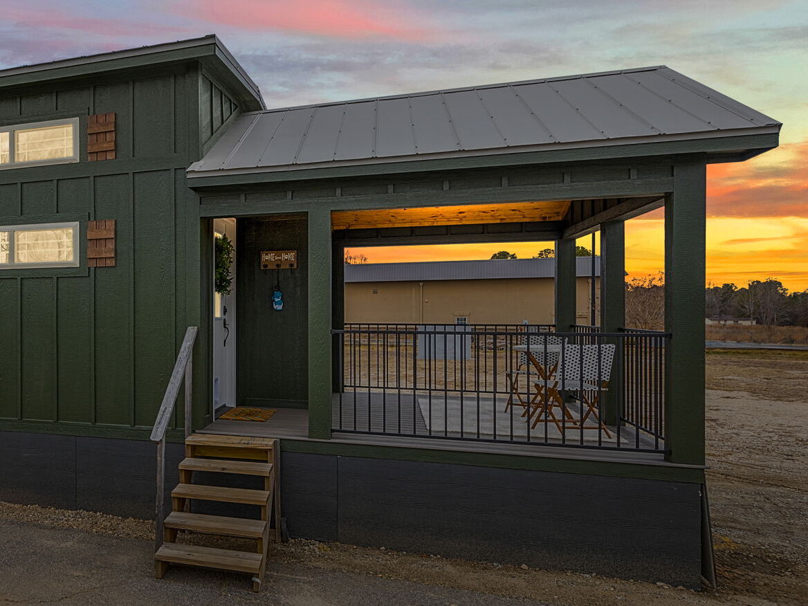 Scandi-Cabin Porch