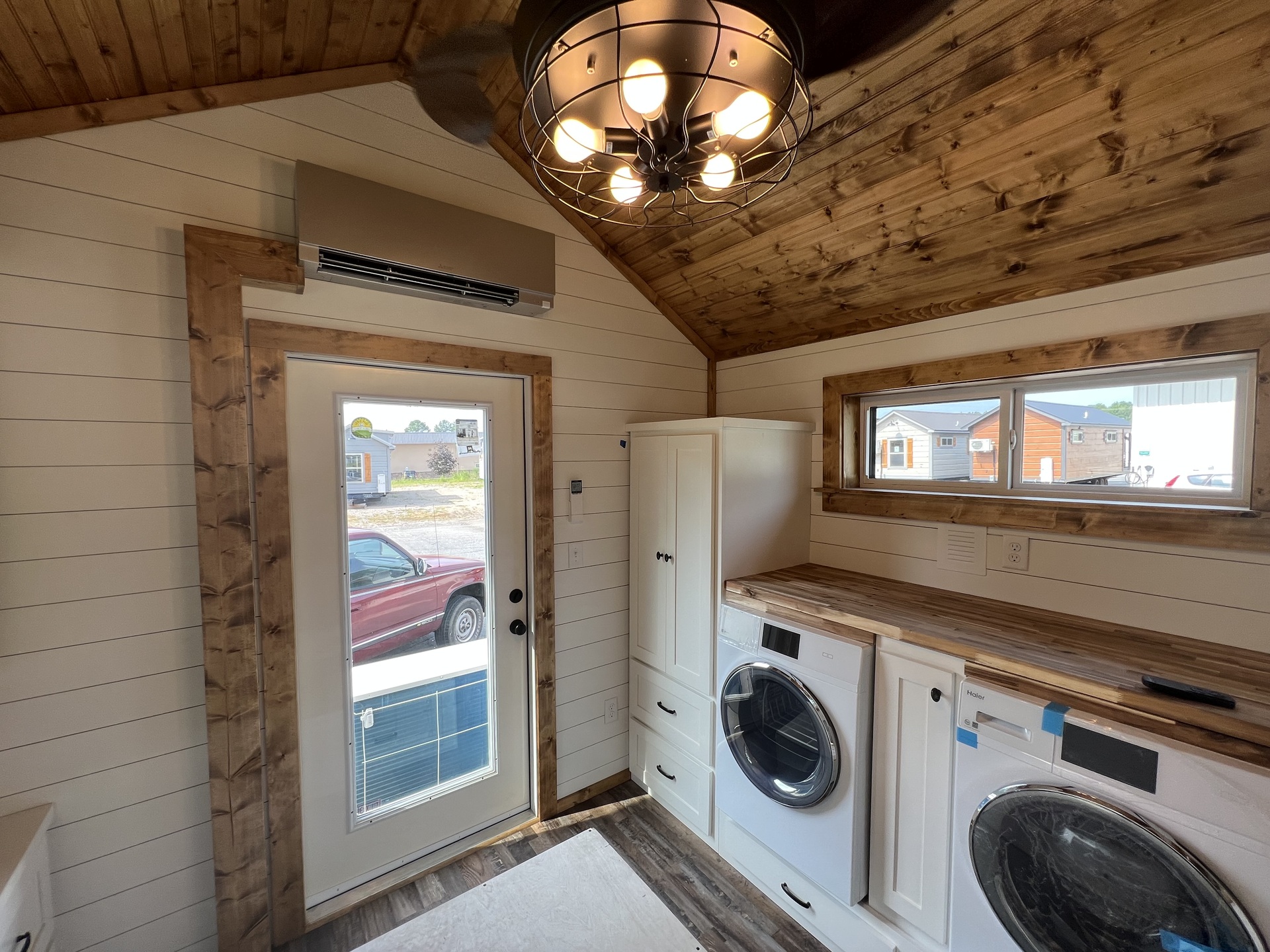 Storage and laundry in the bedroom